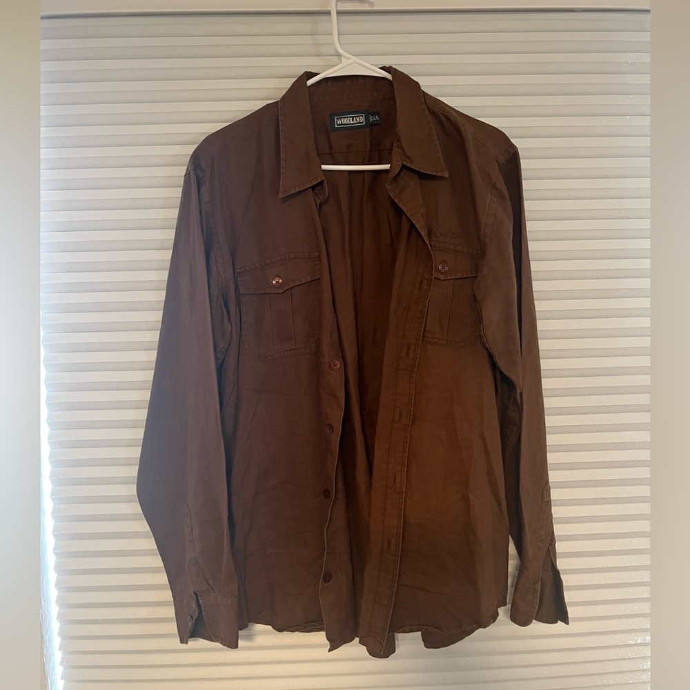 Woodland XL Men’s Button Down Shirt